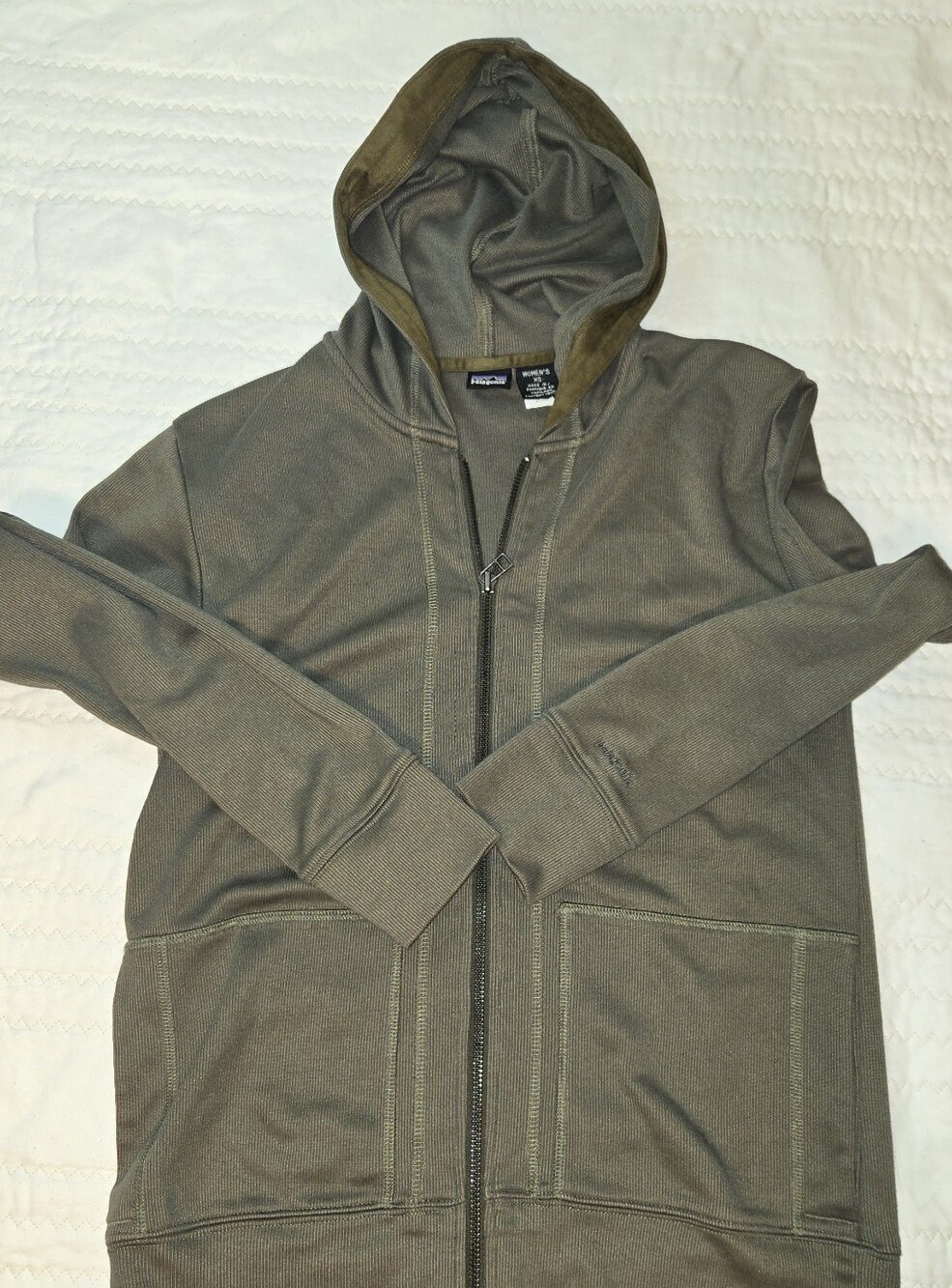 Patagonia Women's  Olive Hooded Zip Jacket - Picture 6 of 8